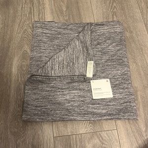 Lululemon • Vinyasa Scarf